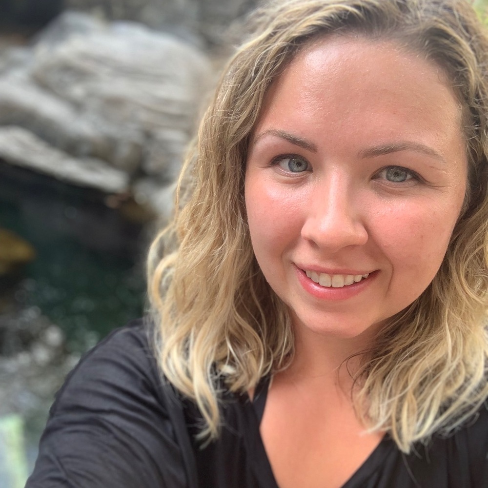 Meet your Posher, Angela